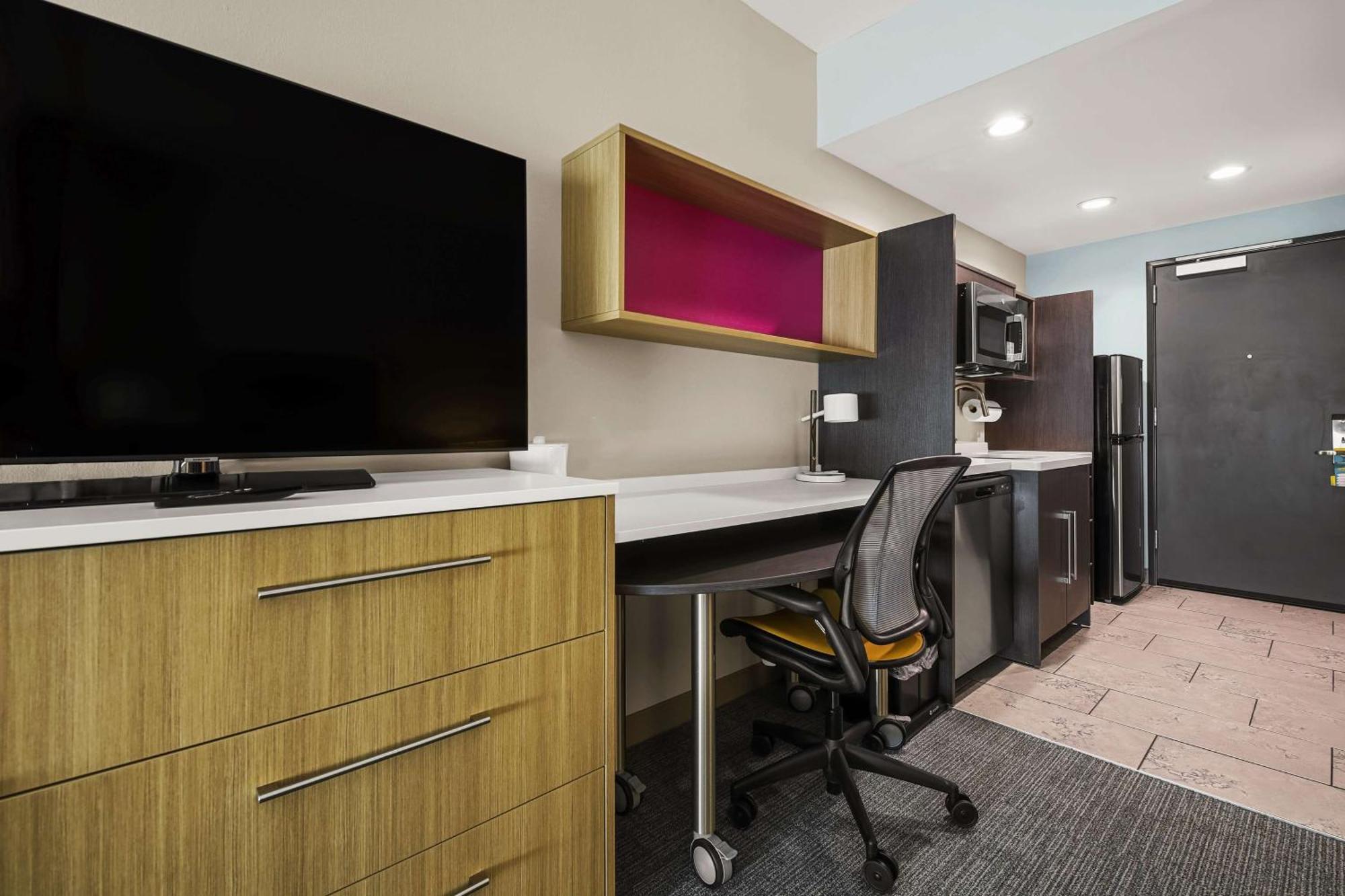 Home2 Suites By Hilton Куквилл Экстерьер фото