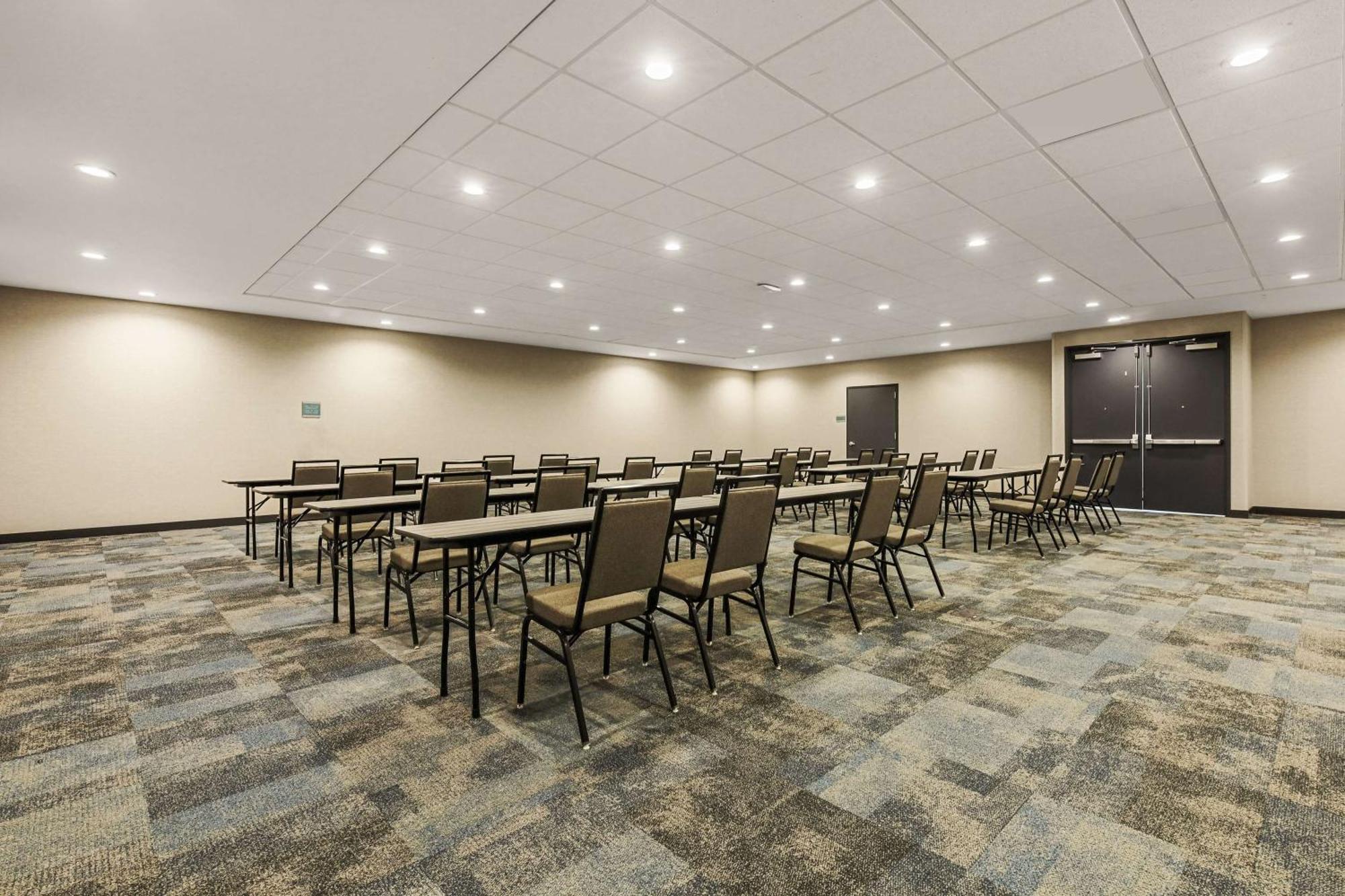 Home2 Suites By Hilton Куквилл Экстерьер фото
